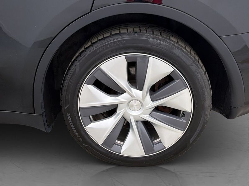 Tesla Model Y bild 34