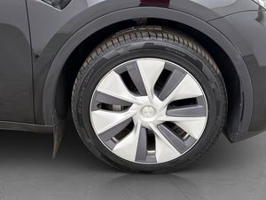 Tesla Model Y bild 36