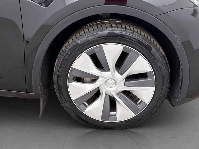 Tesla Model Y bild 36