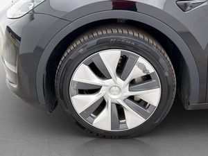 Tesla Model Y bild 33