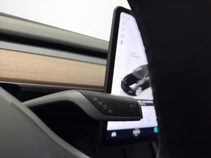 Tesla Model Y bild 20