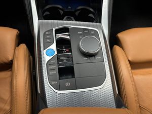 BMW i4 bild 34