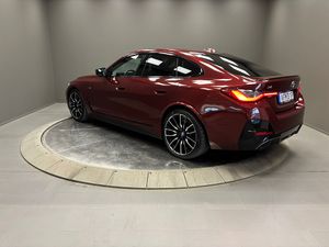 BMW i4 bild 3
