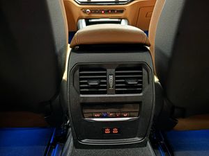 BMW i4 bild 18