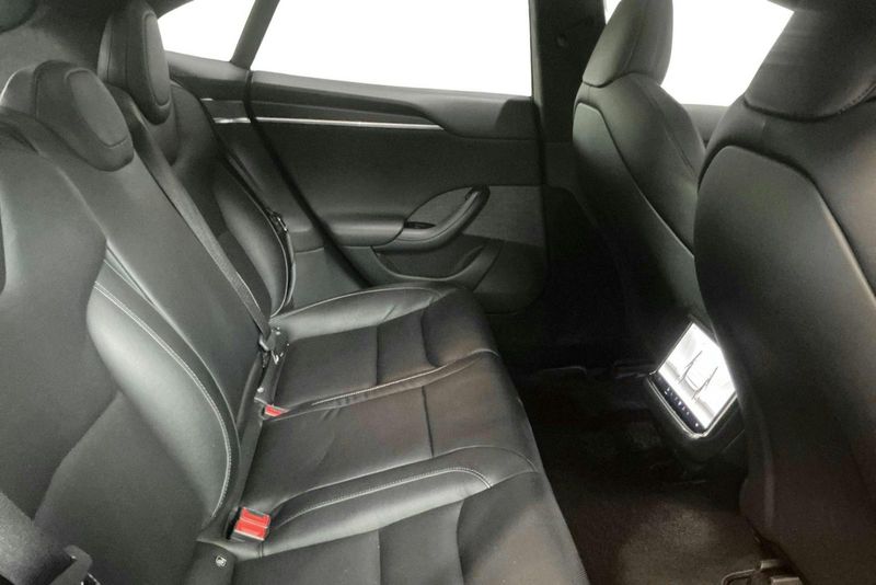 Tesla Model S bild 8