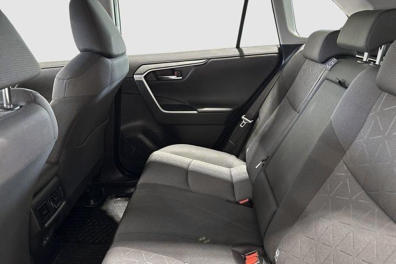 Toyota RAV4 bild 9