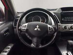 Mitsubishi L200 bild 16