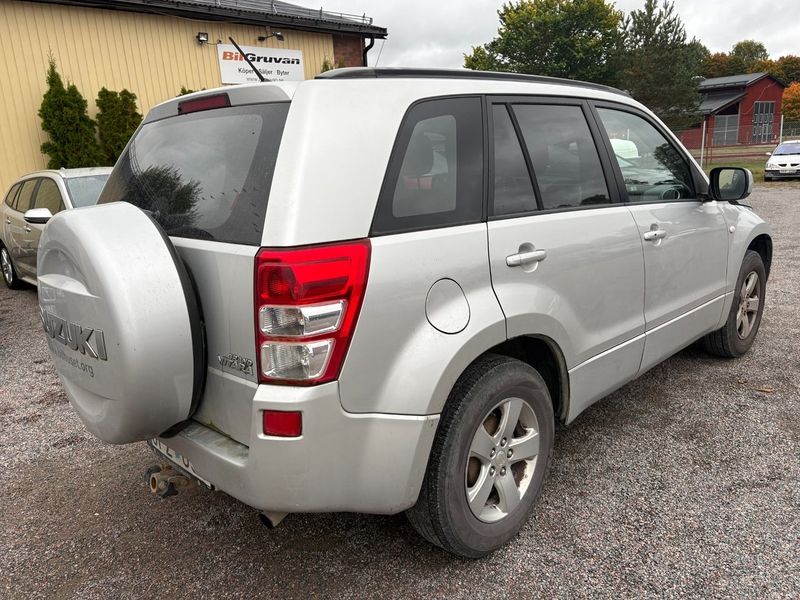 Suzuki Grand Vitara bild 3