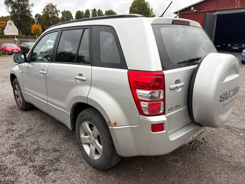 Suzuki Grand Vitara bild 4