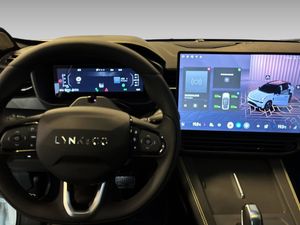 Lynk & Co 01 bild 11