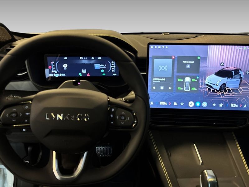 Lynk & Co 01 bild 11