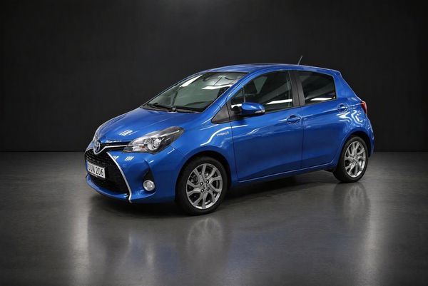 Toyota Yaris Hybrid e-CVT ACTIVE STYLE V-HJUL - 2016