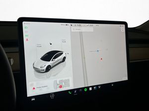 Tesla Model 3 bild 18