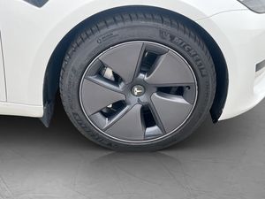 Tesla Model 3 bild 32