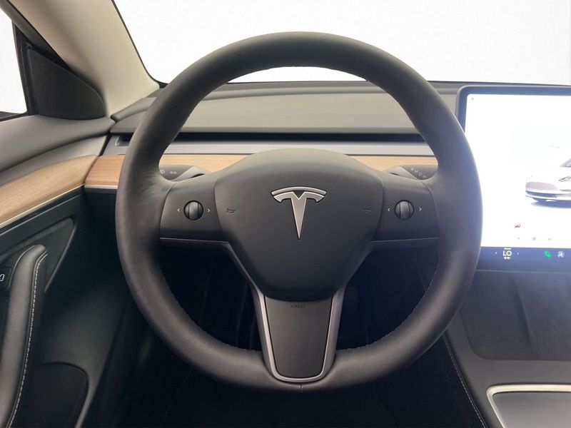 Tesla Model 3 bild 13