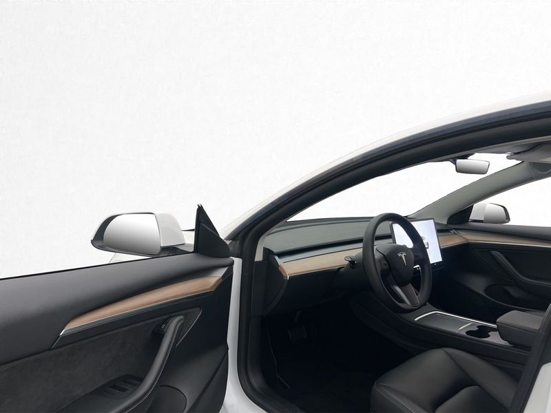 Tesla Model 3 bild 10