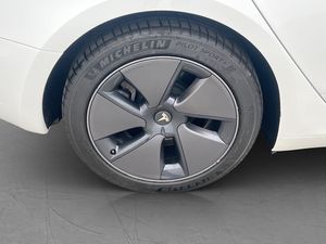 Tesla Model 3 bild 31