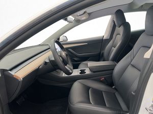 Tesla Model 3 bild 11