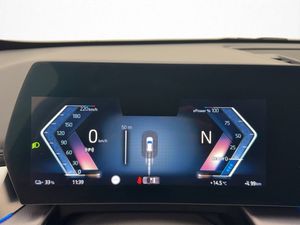 BMW iX1 bild 16