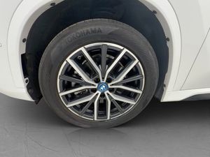 BMW iX1 bild 33