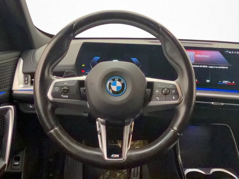 BMW iX1 bild 14
