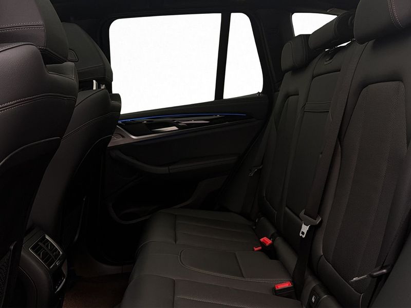 BMW iX3 bild 33
