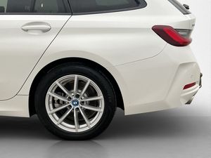 BMW 330 bild 34