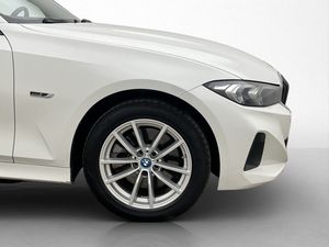BMW 330 bild 36