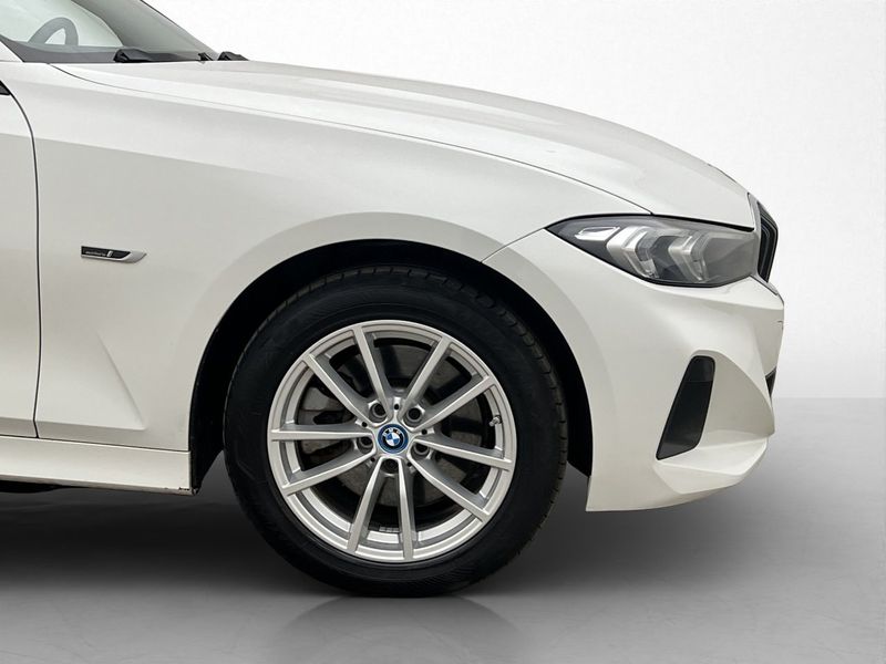 BMW 330 bild 36