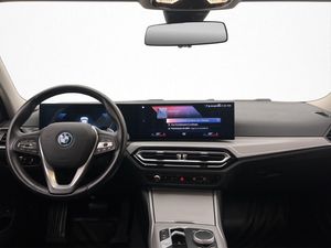 BMW 330 bild 17