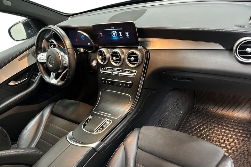 Mercedes GLC300 bild 15