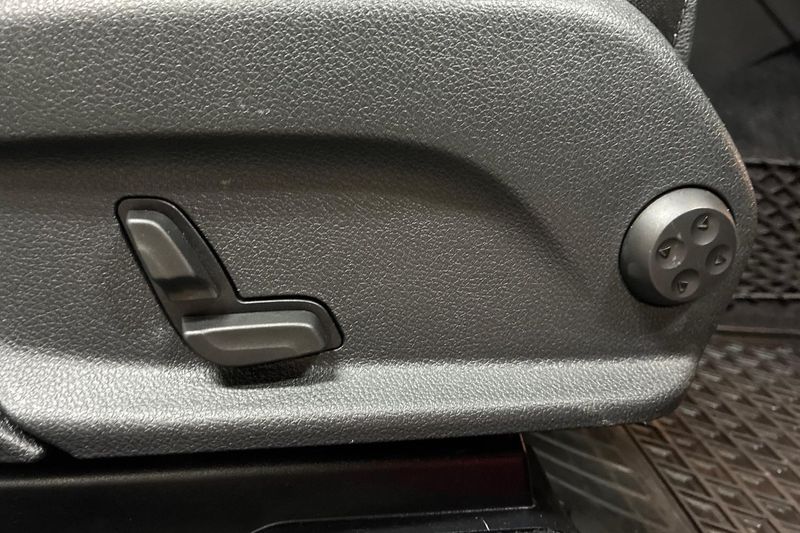 Mercedes GLC300 bild 28