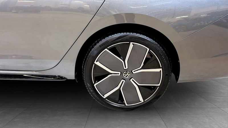 Volkswagen Passat bild 6