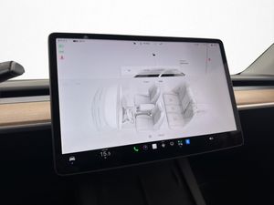 Tesla Model Y bild 26