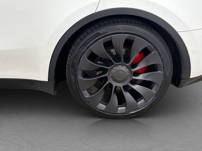 Tesla Model Y bild 11