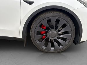 Tesla Model Y bild 13