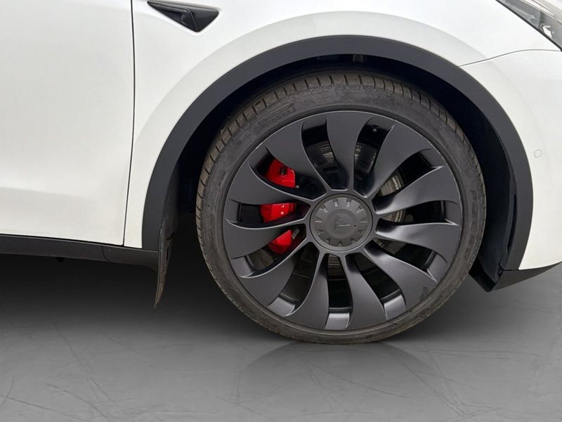 Tesla Model Y bild 13