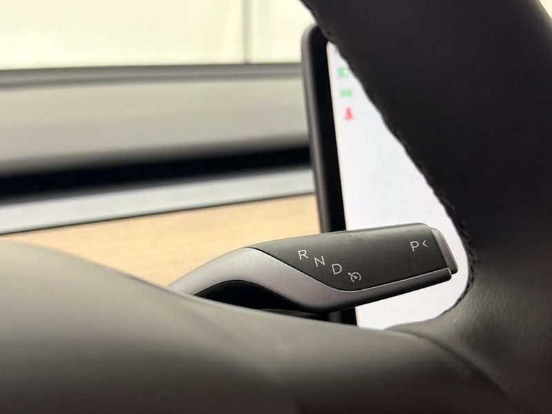Tesla Model Y bild 35