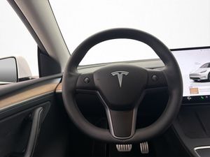Tesla Model Y bild 21