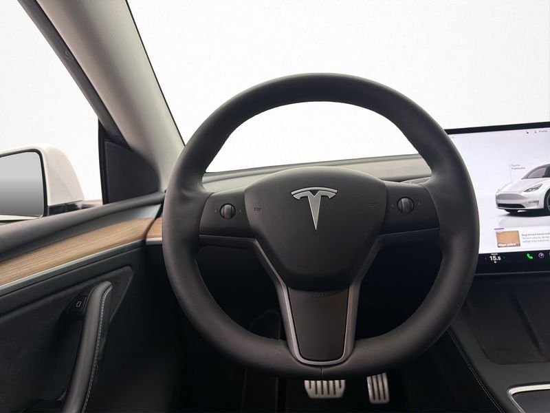 Tesla Model Y bild 21