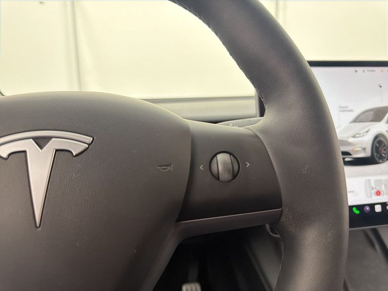 Tesla Model Y bild 33
