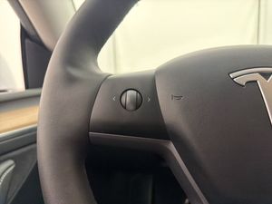 Tesla Model Y bild 34