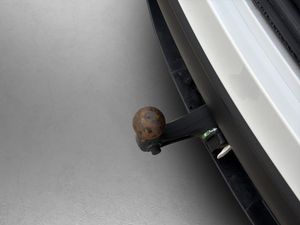 Tesla Model Y bild 16