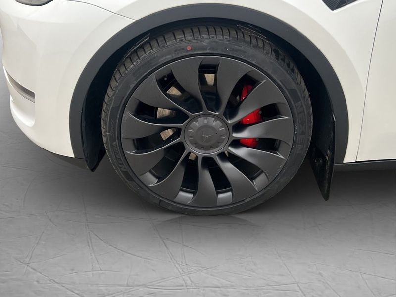 Tesla Model Y bild 10