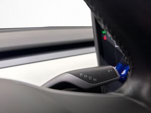 Tesla Model 3 bild 34