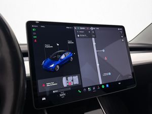 Tesla Model 3 bild 27