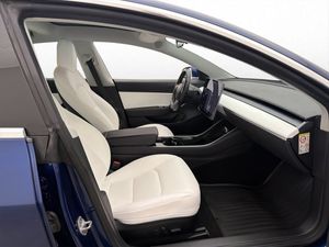 Tesla Model 3 bild 14