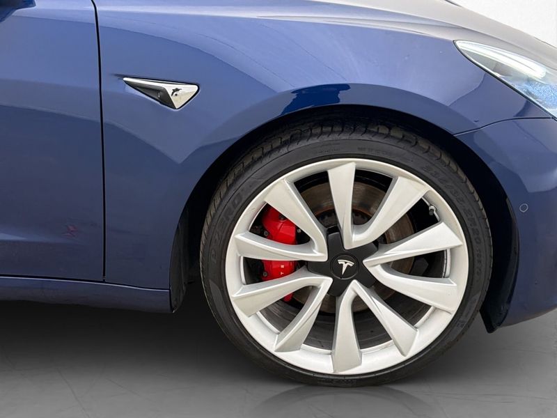 Tesla Model 3 bild 13