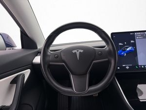 Tesla Model 3 bild 20