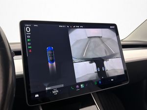 Tesla Model 3 bild 31